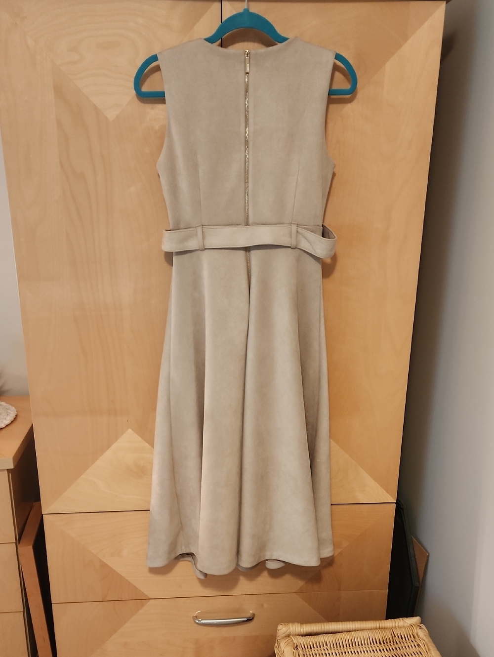 Calvin Klein Faux Suede Dress Sz 6 - Picture 8 of 16